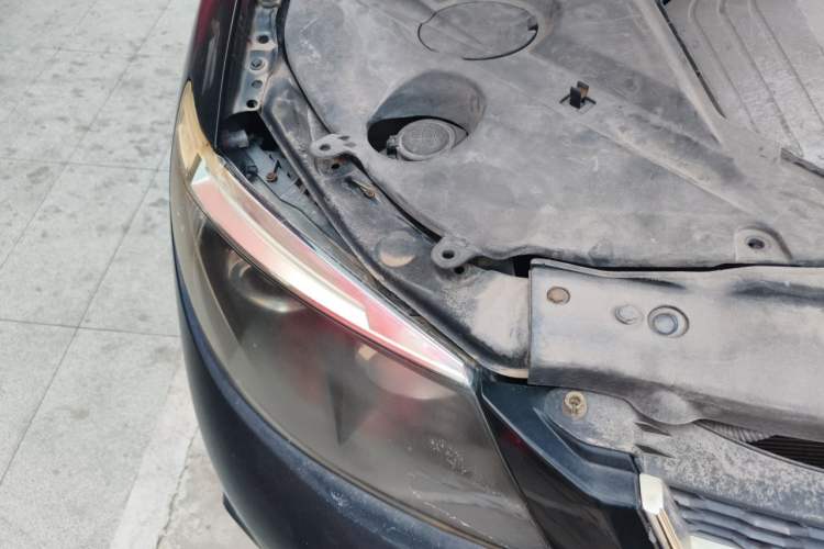 Used BYD S6 2011 2.0L Manual Luxury Version Engine Bay Right