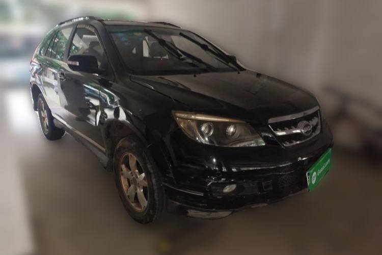 Used BYD S6 2011 2.0L Manual Luxury Version Front Right 45 Deg