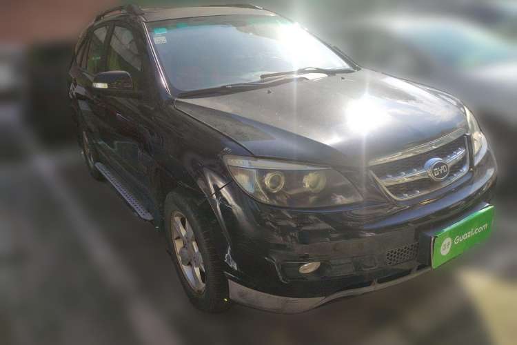 Used BYD S6 2011 2.4L Automatic Luxury Edition Front Right 45 Deg