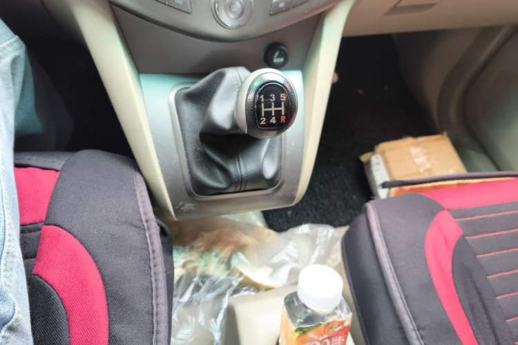 Used BYD S6 2011 2.0L Manual Luxury Version Gear Lever