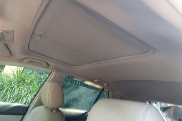 Used BYD S6 2011 2.4L Automatic Luxury Edition Headliner