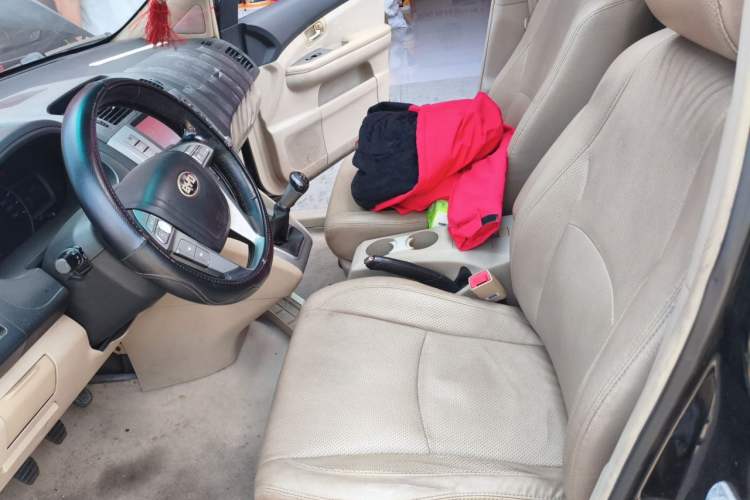 Used BYD S6 2011 2.0L Manual Luxury Version Left Front Seat