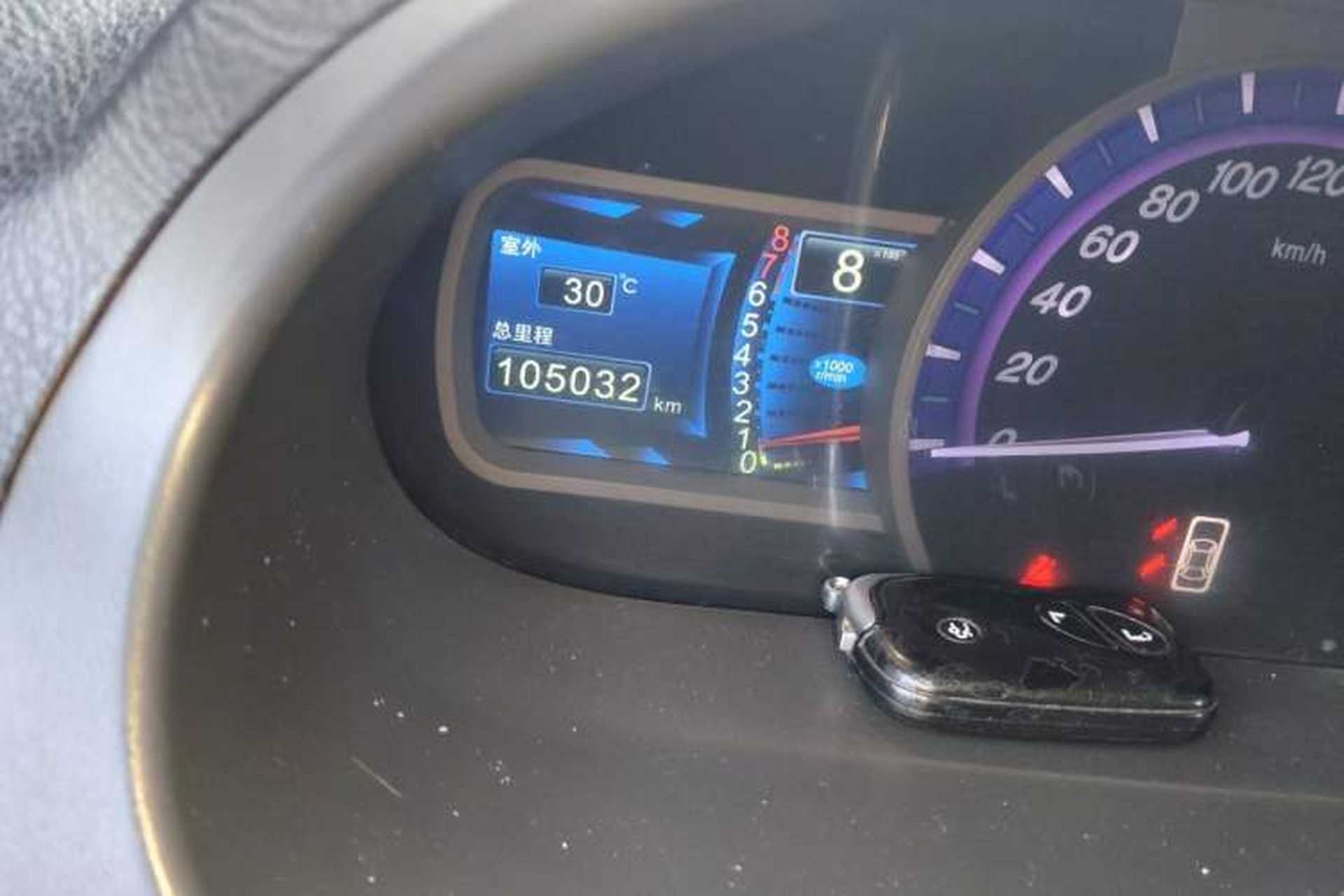 Used BYD S6 2011 2.0L Manual Luxury Edition Odometer Close Up