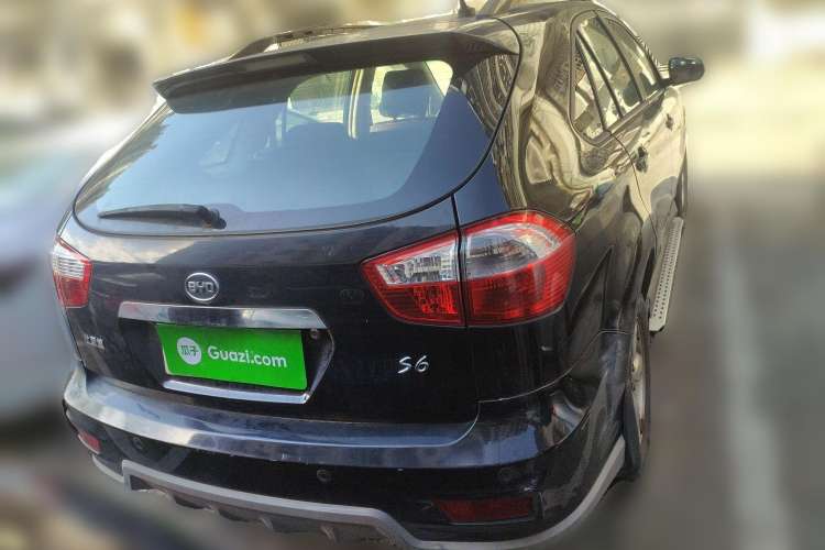 Used BYD S6 2011 2.4L Automatic Luxury Edition Rear