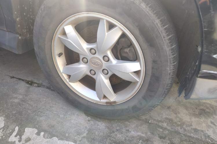 Used BYD S6 2011 2.4L Automatic Luxury Edition Right Front Wheel Hub