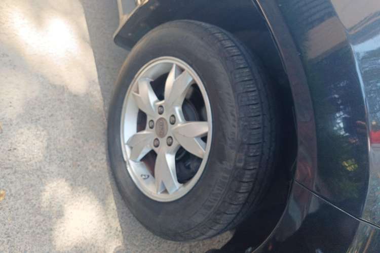 Used BYD S6 2011 2.4L Automatic Luxury Edition Right Rear Wheel Hub