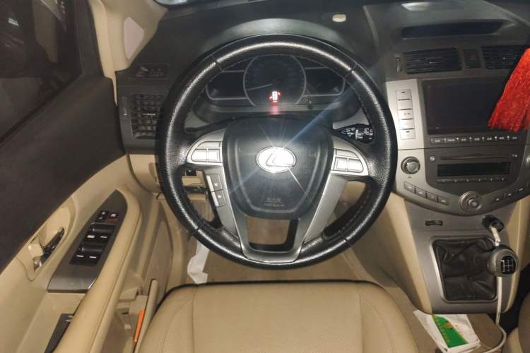 Used BYD S6 2011 2.0L Manual Luxury Version Steering Wheel