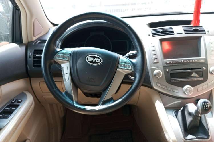 Used BYD S6 2011 2.0L Manual Luxury Version Steering Wheel