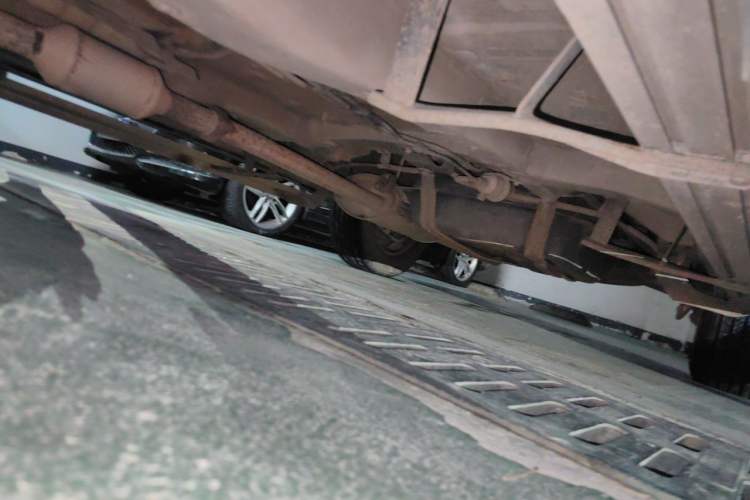 Used BYD S6 2011 2.0L Manual Luxury Version Chassis Front Left