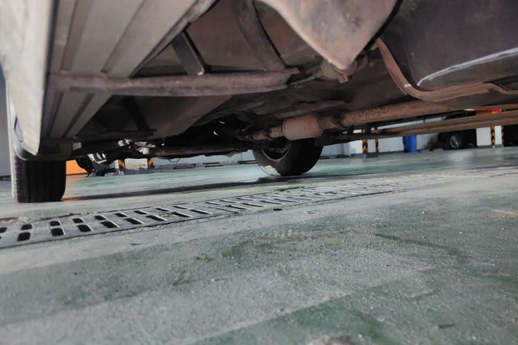 Used BYD S6 2011 2.0L Manual Luxury Version Chassis Rear Left