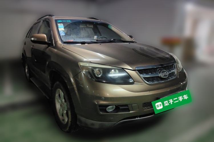Used BYD S6 2011 2.0L Manual Luxury Version Front Right 45 Deg