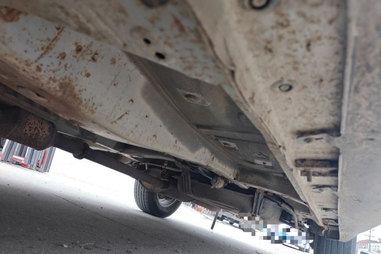 Used BYD S6 2011 2.4L Automatic Luxury Edition Chassis Front Left