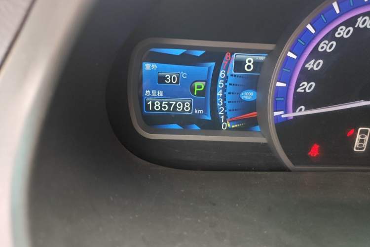 Used BYD S6 2011 2.4L Automatic Luxury Edition Odometer Close Up