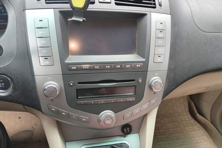 Used BYD S6 2011 2.0L Manual Luxury Edition Audio And AC Panel