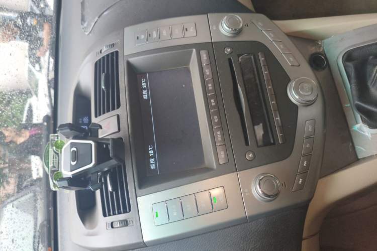 Used BYD S6 2011 2.0L Manual Luxury Version Audio And AC Panel