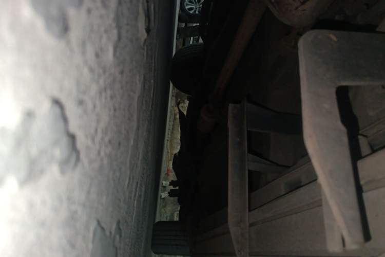 Used BYD S6 2011 2.0L Manual Luxury Version Chassis Front Left