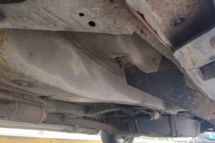 Used BYD S6 2011 2.0L Manual Luxury Edition Chassis Front Left