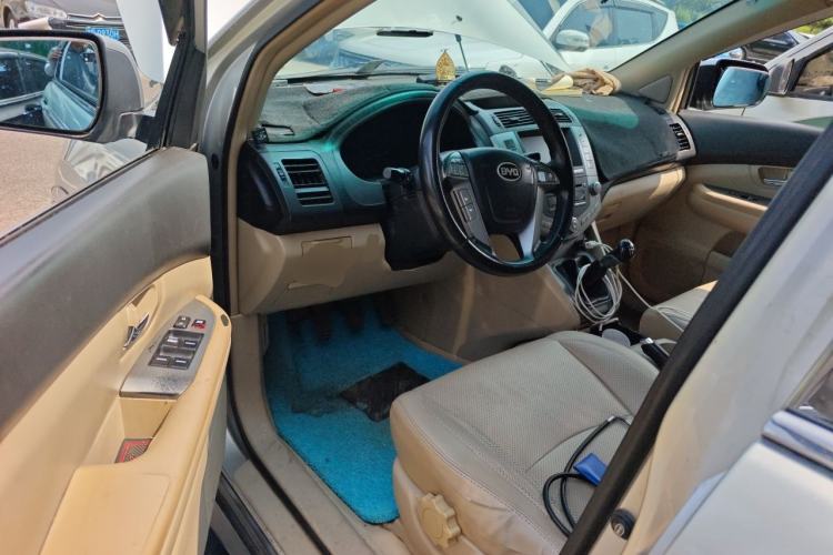 Used BYD S6 2011 2.0L Manual Luxury Edition Driver Seat