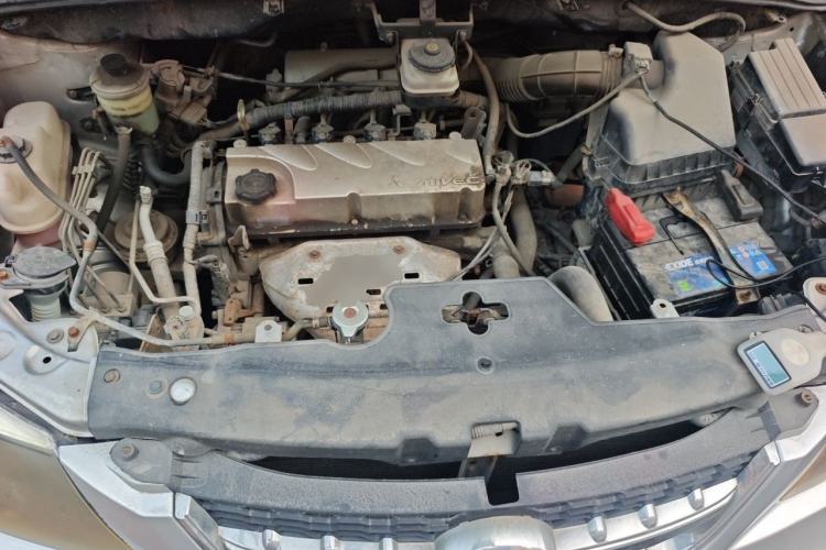 Used BYD S6 2011 2.4L Automatic Luxury Edition Engine Bay