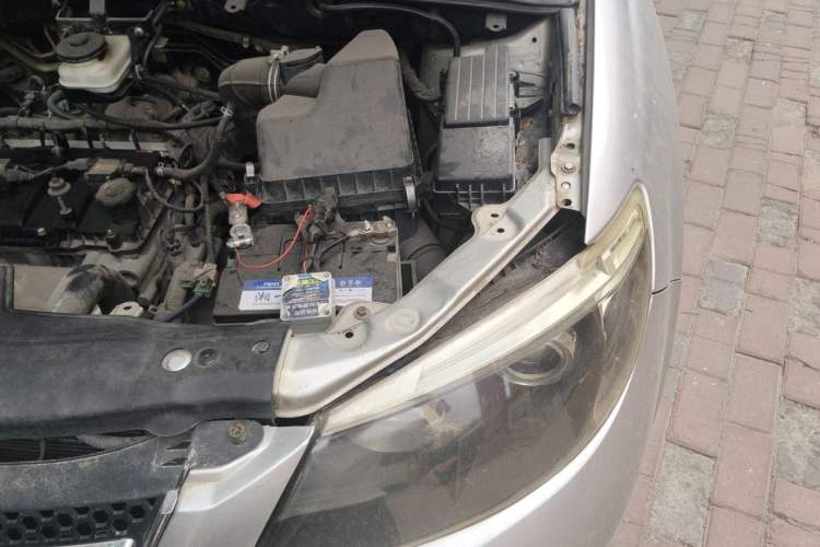 Used BYD S6 2011 2.0L Manual Luxury Edition Engine Bay Left
