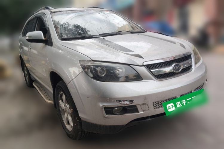 Used BYD S6 2011 2.0L Manual Luxury Edition Front Right 45 Deg
