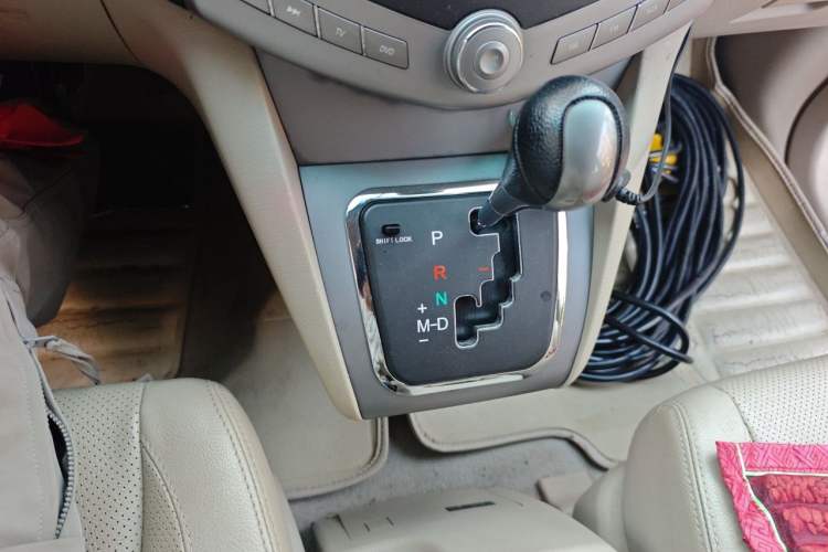 Used BYD S6 2011 2.4L Automatic Luxury Edition Gear Lever