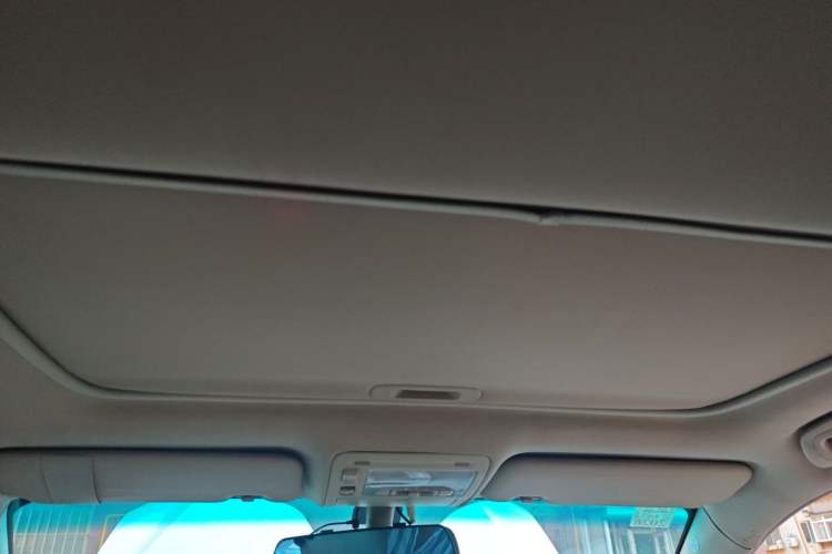 Used BYD S6 2011 2.4L Automatic Luxury Edition Headliner