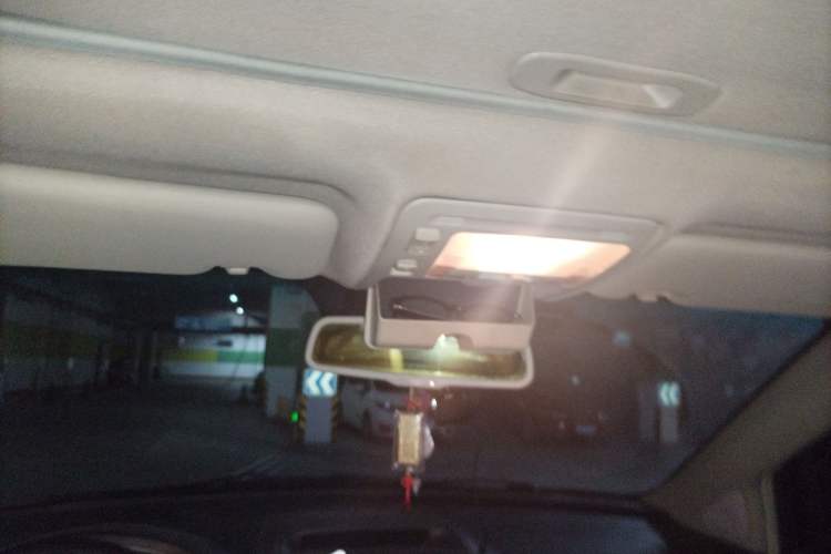 Used BYD S6 2011 2.4L Automatic Luxury Edition Headliner