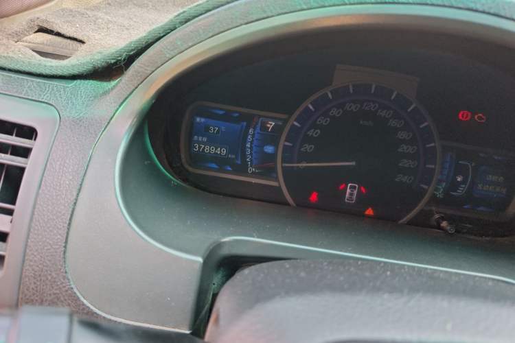 Used BYD S6 2011 2.0L Manual Luxury Edition Odometer Close Up