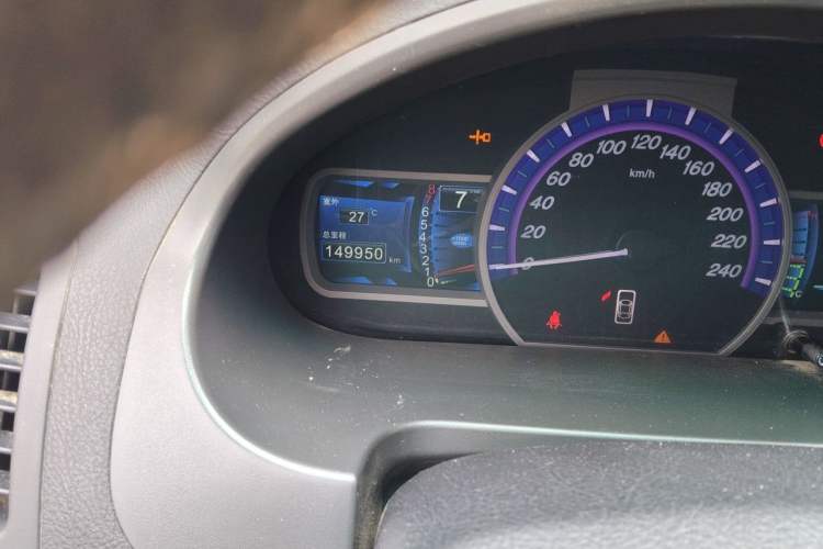 Used BYD S6 2011 2.0L Manual Luxury Edition Odometer Close Up