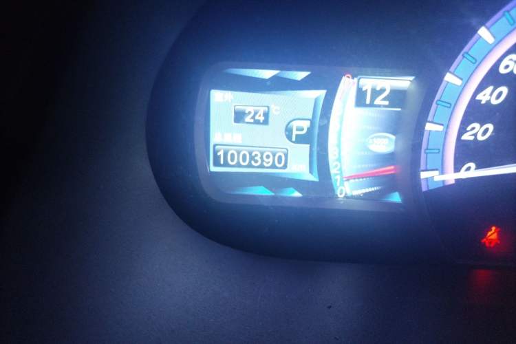 Used BYD S6 2011 2.4L Automatic Luxury Edition Odometer Close Up