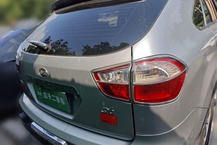 Used BYD S6 2011 2.0L Manual Luxury Edition Rear