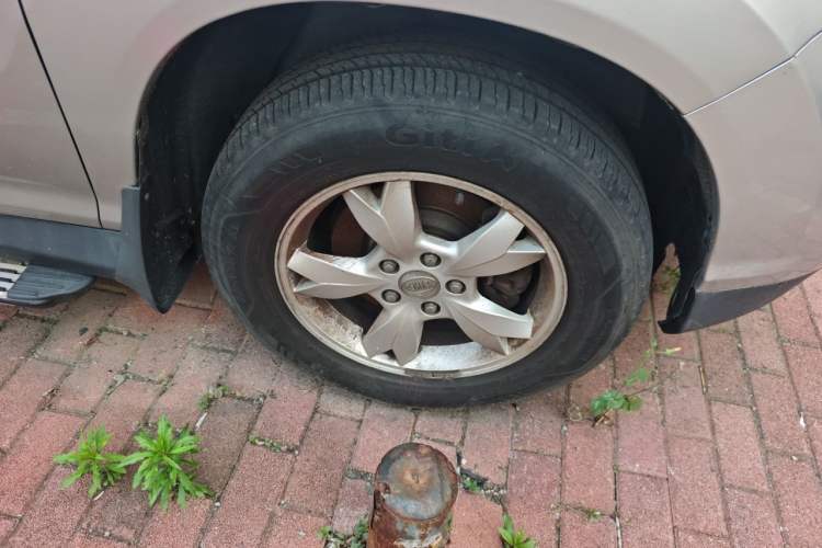 Used BYD S6 2011 2.4L Automatic Luxury Edition Right Front Wheel Hub