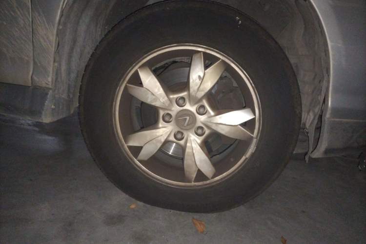 Used BYD S6 2011 2.4L Automatic Luxury Edition Right Front Wheel Hub