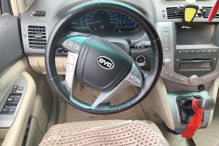 Used BYD S6 2011 2.0L Manual Luxury Edition Steering Wheel