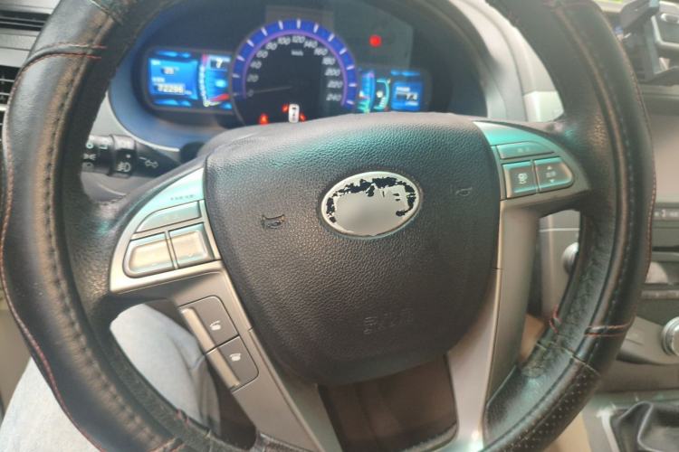Used BYD S6 2011 2.0L Manual Luxury Version Steering Wheel