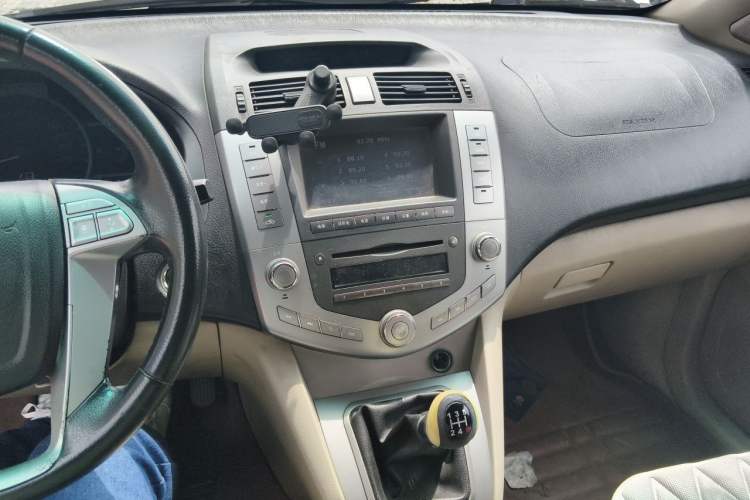Used BYD S6 2011 2.0L Manual Luxury Version Audio And AC Panel