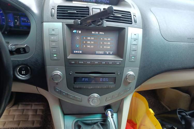 Used BYD S6 2011 2.0L Manual Luxury Version Audio And AC Panel