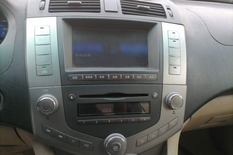 Used BYD S6 2011 2.4L Automatic Luxury Edition Audio And AC Panel