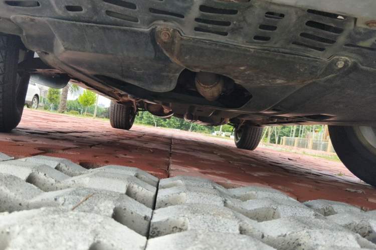 Used BYD S6 2011 2.0L Manual Luxury Version Chassis Front
