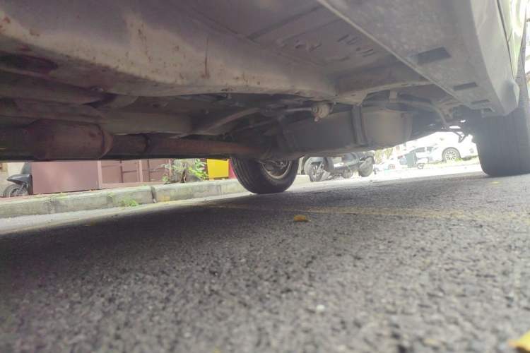 Used BYD S6 2011 2.0L Manual Luxury Version Chassis Front Left