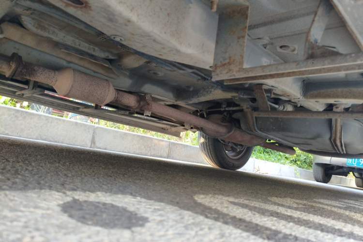Used BYD S6 2011 2.0L Manual Luxury Version Chassis Front Left
