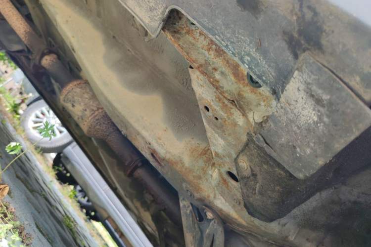 Used BYD S6 2011 2.4L Automatic Luxury Edition Chassis Front Right