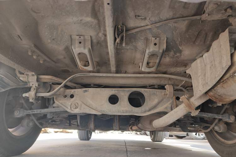 Used BYD S6 2011 2.0L Manual Luxury Version Chassis Rear