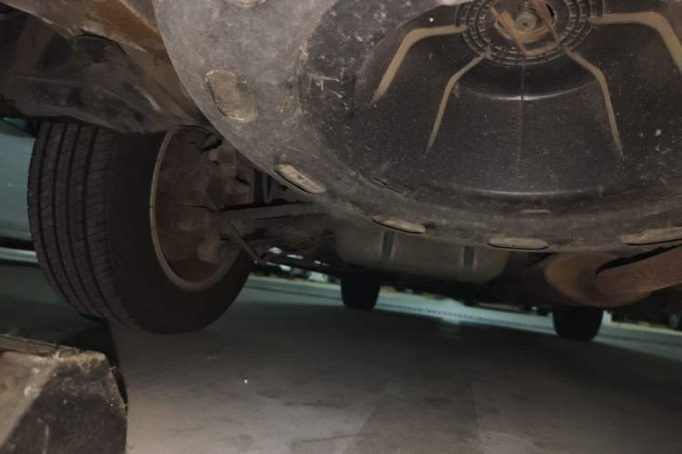 Used BYD S6 2011 2.0L Manual Luxury Version Chassis Rear Left