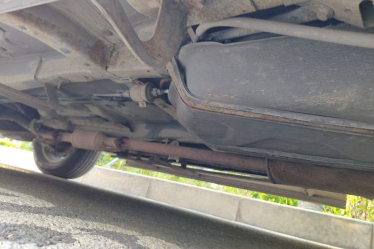 Used BYD S6 2011 2.0L Manual Luxury Version Chassis Rear Left