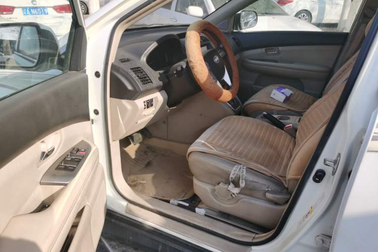 Used BYD S6 2011 2.4L Automatic Luxury Edition Driver Seat