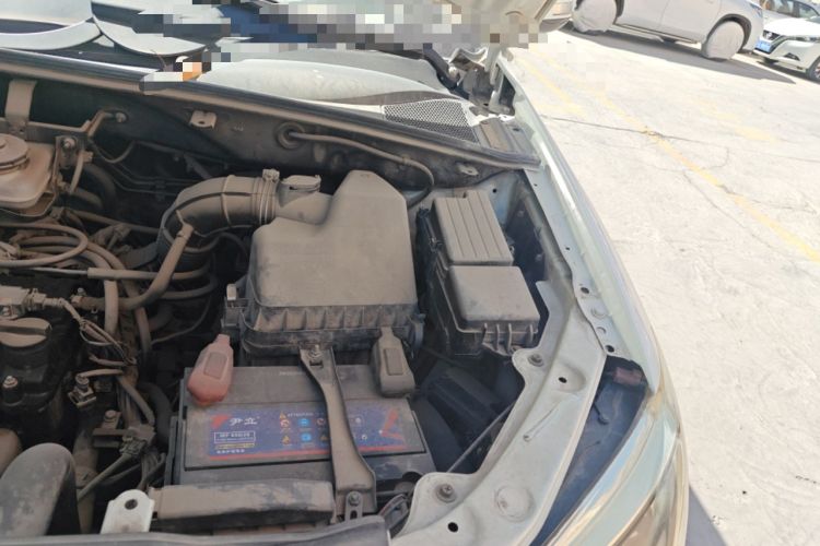Used BYD S6 2011 2.0L Manual Luxury Version Engine Bay Left