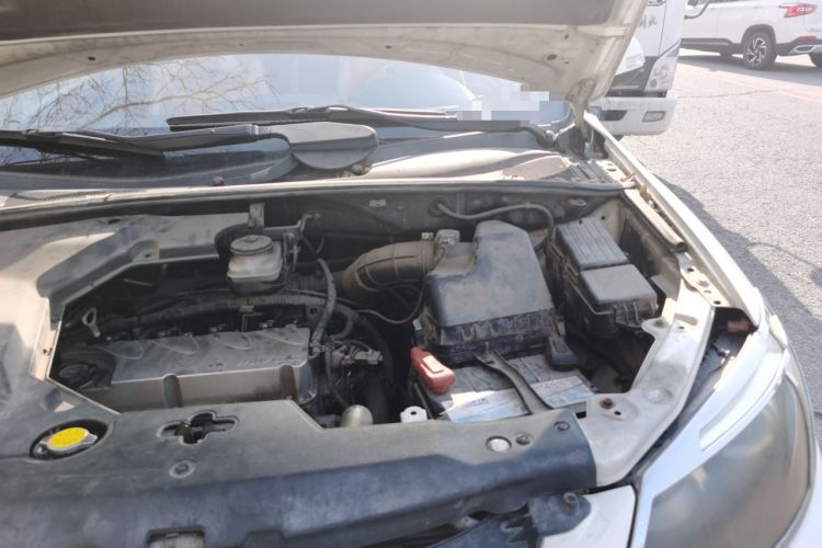 Used BYD S6 2011 2.4L Automatic Luxury Edition Engine Bay Left