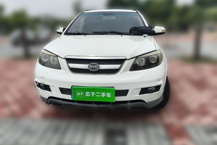 Used BYD S6 2011 2.0L Manual Luxury Version Front